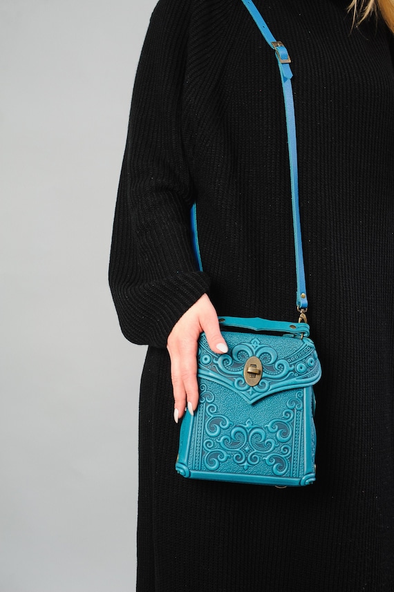 Turquoise Embossed Leather Backpack: Small Convertible Bag  display picture 3