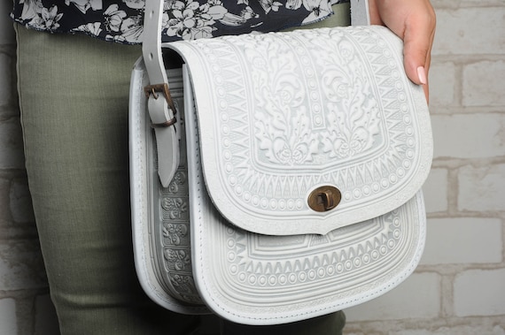 Amazon.com: Leather Messenger Bag for Men and Womens