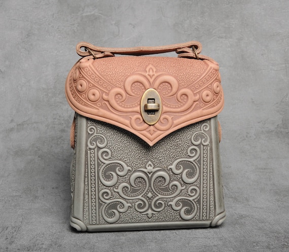 Embossed Leather Backpack: Convertible Shoulder Bag, Beige  display picture 1