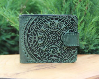 Green leather wallet ladies, mandala pocket wallet, soft leather wallet, boho wallet, embossed billfold, billfold wallet, gift for her