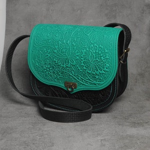 Sac de tous les jours en cuir souple avec fleurs, Sac bandoulière en cuir véritable avec fleurs, Petit sac à main original pour elle, Joli sac messager