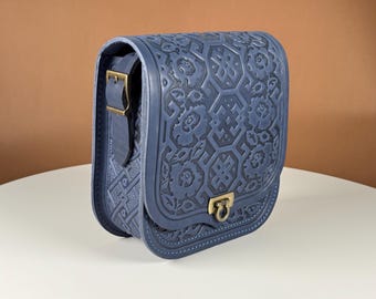 Embossed Leather Crossbody Bag: Elegant Blue Shoulder Purse