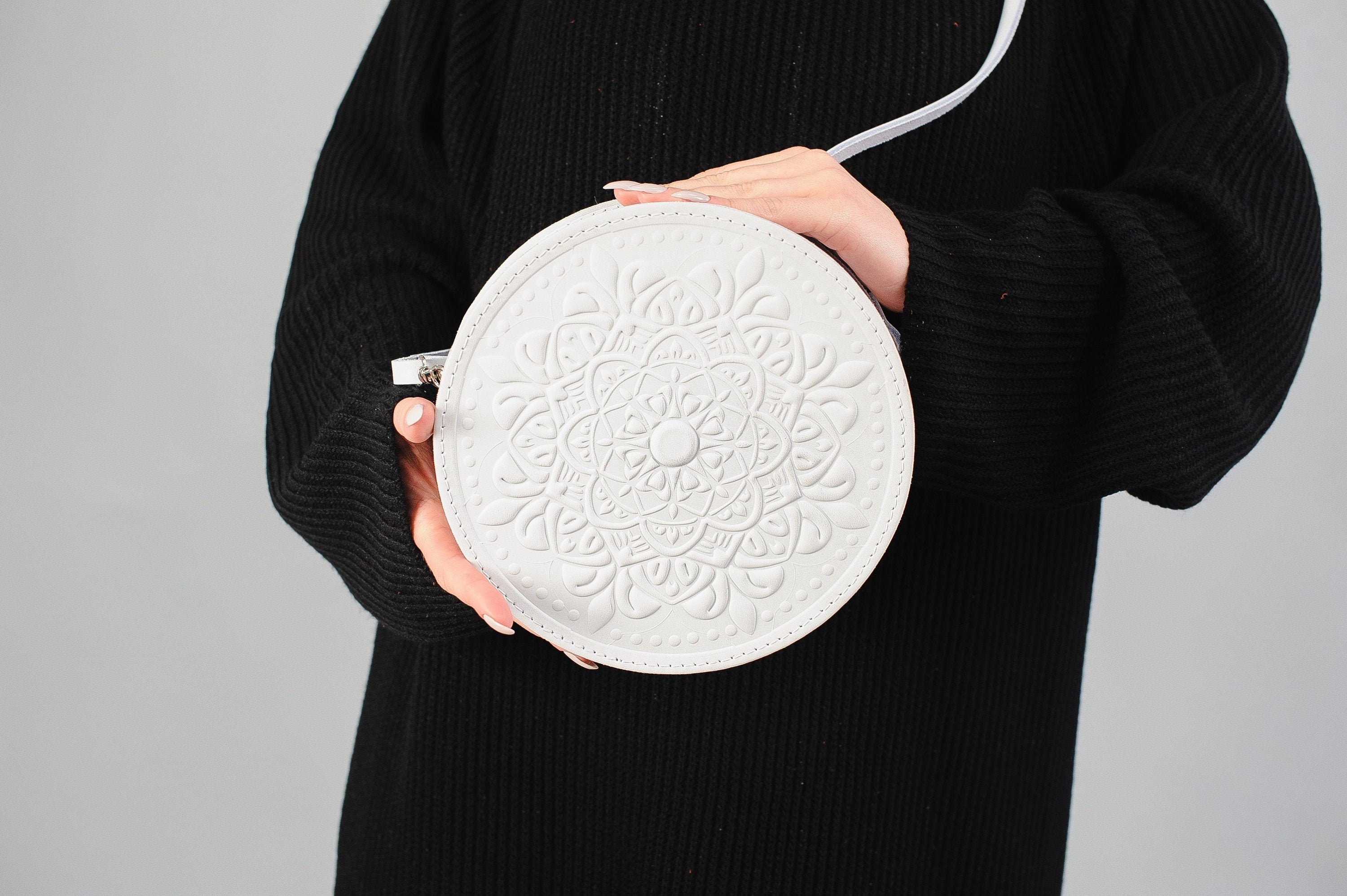 White round deals handbag