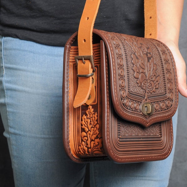 Brown/foxy crossbody bag, leather purse, hot tooled leather, embossed leather bag, shoulder leather bag, brown bag, messenger bag