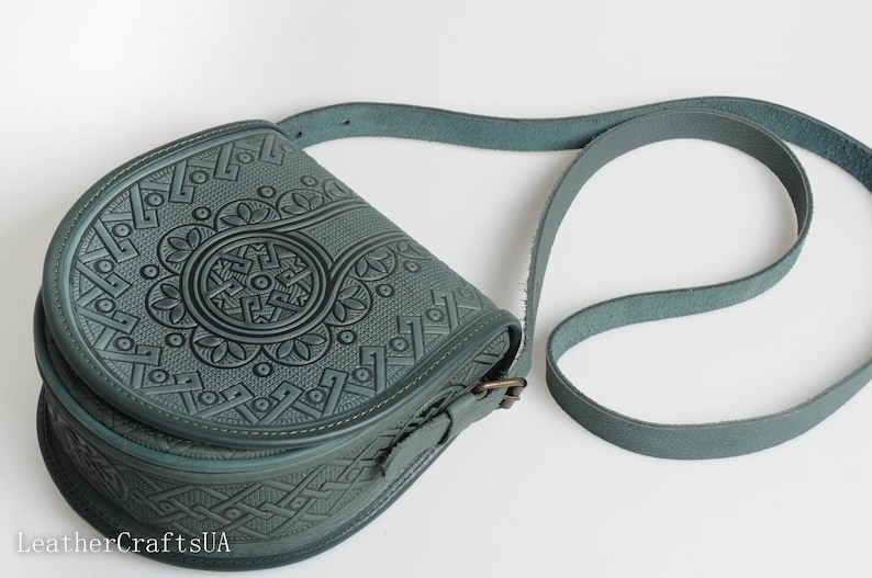 Green bag women, round crossbody bag, genuine leather, tooled leather purse, shoulder leather bag, hot tooled leather, unigue bag for her image 3