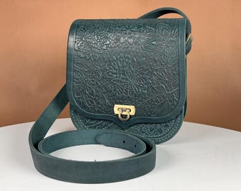 Embossed Leather Shoulder Bag: Stylish Green Purse