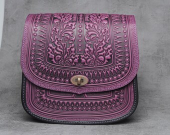 ショルダーバッグ PALM ANGELS Men Messenger Bags PWNQ011F22LEA0013676 purple Palm Angels logo-plaque Shoulder Bag | Purple | FARFETCH