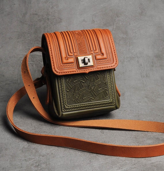Mini Foxie Shoulder Bag Mini Foxie Shoulder Bag