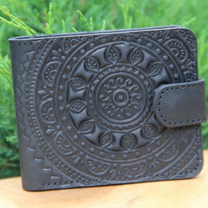 Cartera plegable negra de cuero suave mandala, Cartera bohemia pequeña de cuero premium para hombre, Cartera plegable de cuero genuino para mujer