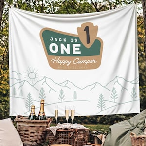Ein Happy Camper Geburtstag Willkommen Hintergrund, Happy Camper Geburtstag Willkommensschild, One Happy Camper Party Dekor, Banner zum ersten Geburtstag OHC
