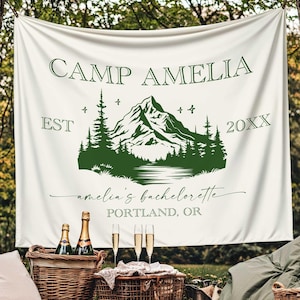 Camp Bachelorette Banner, personalisierter Camp Bachelorette Flaggenteppich, Camping Bachelorette Banner, Camp Bachelorette Brautparty Banner