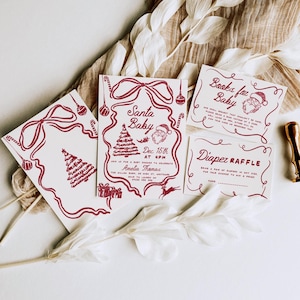 Puede incluir: Un conjunto de invitaciones y tarjetas para baby shower con tem&aacute;tica navide&ntilde;a. Las tarjetas presentan ilustraciones rojas de &aacute;rboles de Navidad, Pap&aacute; Noel y bastones de caramelo sobre un fondo blanco. El texto incluye "Santa Baby", "Books for Baby" y "Diaper Raffle".
