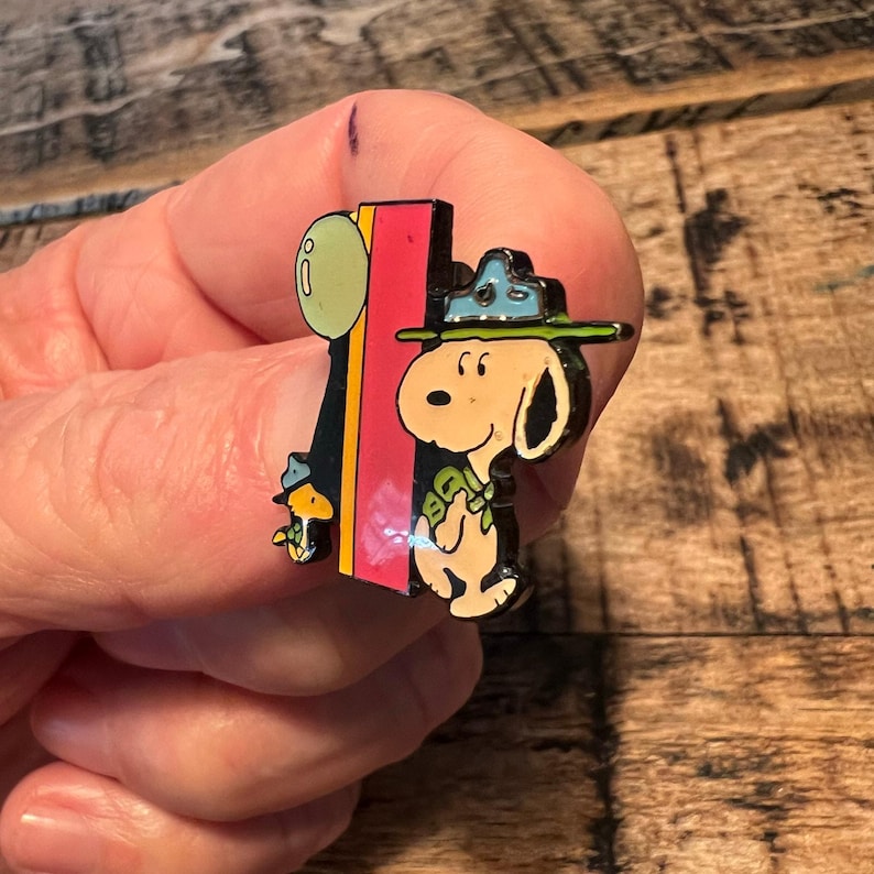 Snoopy Jacket Pin Snoopy Peanuts Enamel Lapel Pin Cartoon Character Hat Woodstock - Etsy