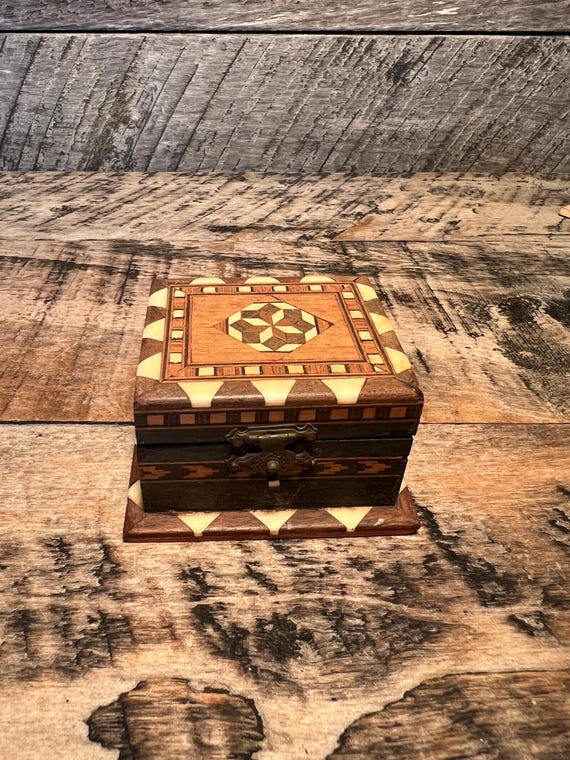 Veg Wood Inlay Small Trinket Box Home Decor