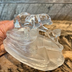 Solid Art Glass Polar Bear With Baby Clear Glass Figurine