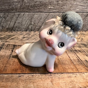 Ceramic Pig Figurine Made In Taiwan. Perfect for pig collector pin cushion Sew