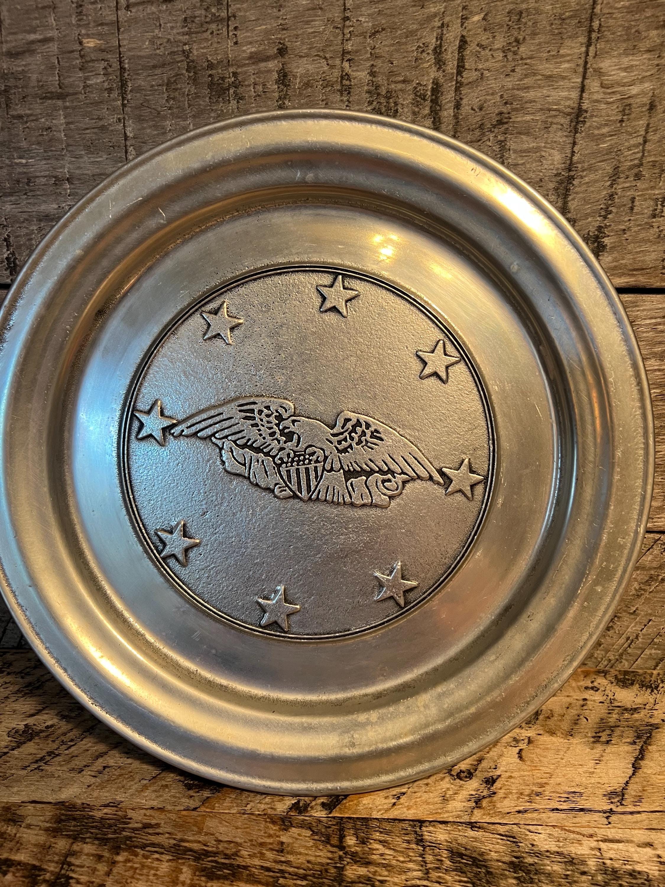 【アメリカ購入品】WILTON COLUMBIA PLATE 刻印入り 丸皿 Wilton Columbia Pa USA Pewter Plate With Eagle and Stars - Etsy