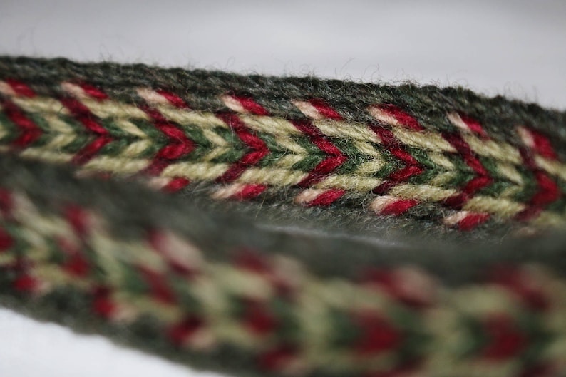 Tablet Woven Viking Trim/Band/Belt 100% Wool, 1-5 m, Green-Red, Without Tassels image 3