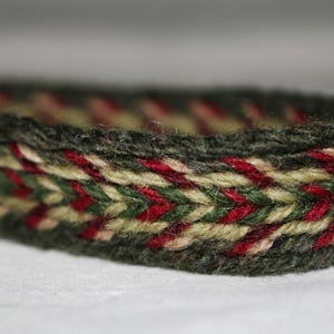 Tablet Woven Viking Trim/Band/Belt 100% Wool, 1-5 m, Green-Red, Without Tassels image 2