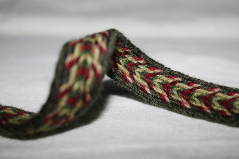 Tablet Woven Viking Trim/Band/Belt 100% Wool, 1-5 m, Green-Red, Without Tassels image 4