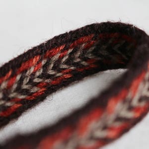 Cintura/fascia/orlo vichingo intrecciato a tavoletta (100% lana), 1-5 m, marrone-rosso-grigio, senza nappe