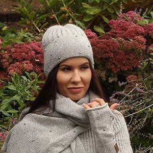 Cashmere set: hat, gloves, scarf faux fur pom pom beanie, Knit set, cozy and super soft women winter cashmere set.