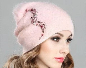 Gorgeous White Angora Winter Hat - 70% Angora, 20 Polymide  display picture 1
