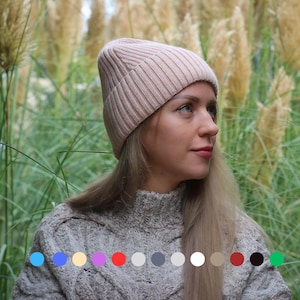 Silk-Lined Women’s Cashmere Hat – Soft & Warm Winter Beanie, Great for Curly Hair, Luxury Gift for Her