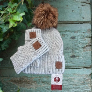Cashmere hat and fingerless gloves set, Fox fur pom pom cashmere beanie hat, Warm and soft winter cashmere set for womens.   Gift for her