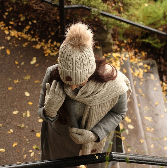 Hats and Gloves - Women