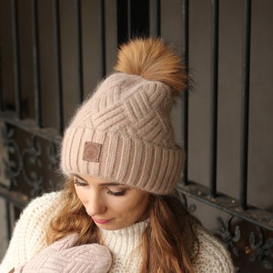 Women&#39;s cashmere hat and mittens set, Fox fur pom pom cashmere hat,Warm and soft winter cashmere set for women&#39;s. Luxurious Gift for her.