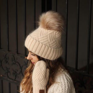 Cashmere Hat and Mittens Set for Women – Warm Winter Beanie with Faux Fur Pom Pom, Soft Luxury Gift Set For Her, Cozy and Stylish Accessory