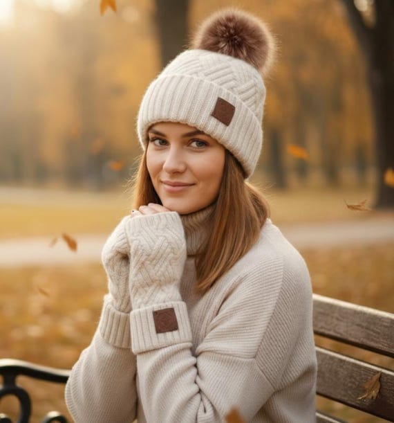 Cashmere Hat and Fingerless Gloves Set, Fox Fur Pom Pom  display picture 1