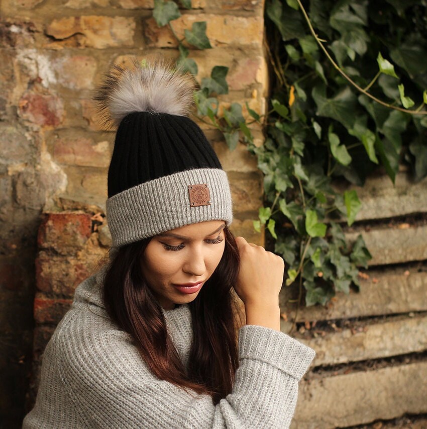 Cashmere Real Fur Pom Pom Beanie, Knit Hat, Cozy and Super  display picture 3