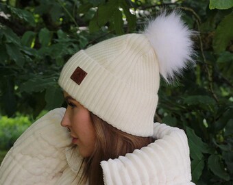 MADHAPPY Pom Cashmere Beanie in Eggshell Chunky Ribbed Cashmere Hat with Fur Pom – SofiaCashmere main image 4
