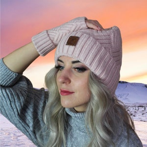 Cashmere hat and fingerless gloves set, Cashmere beanie hat, Warm and soft winter cashmere set for women&#39;s. Gift for her