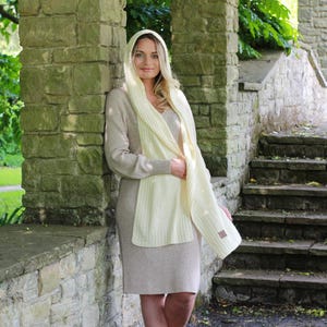 NEW STYLE Hooded Cashmere Scarf for Women – Soft Warm Winter Wrap, Long and Wide Cozy Womens  Gift, Elegant Cold Weather Accessory