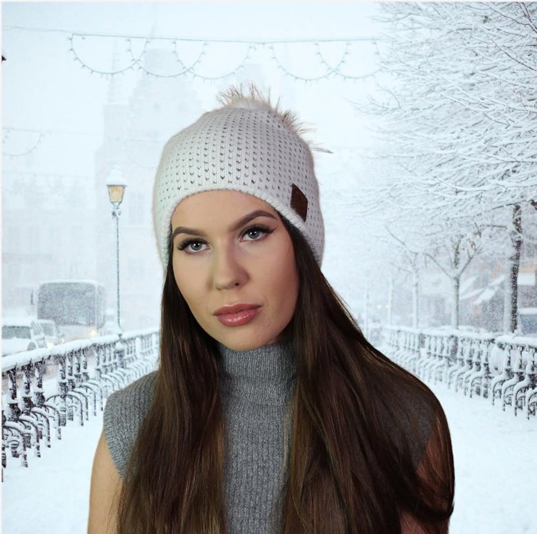Women Cashmere Beanie, Women Cashmere Hat, Warm Winter Cashmere Faux Fur  Bobble Hat, Gift for Her