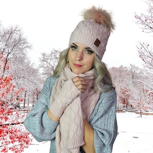 Cashmere set for women: Fox fur pom pom hat, gloves, scarf, Knit set, Cozy and soft women winter cashmere set. Gift for her.