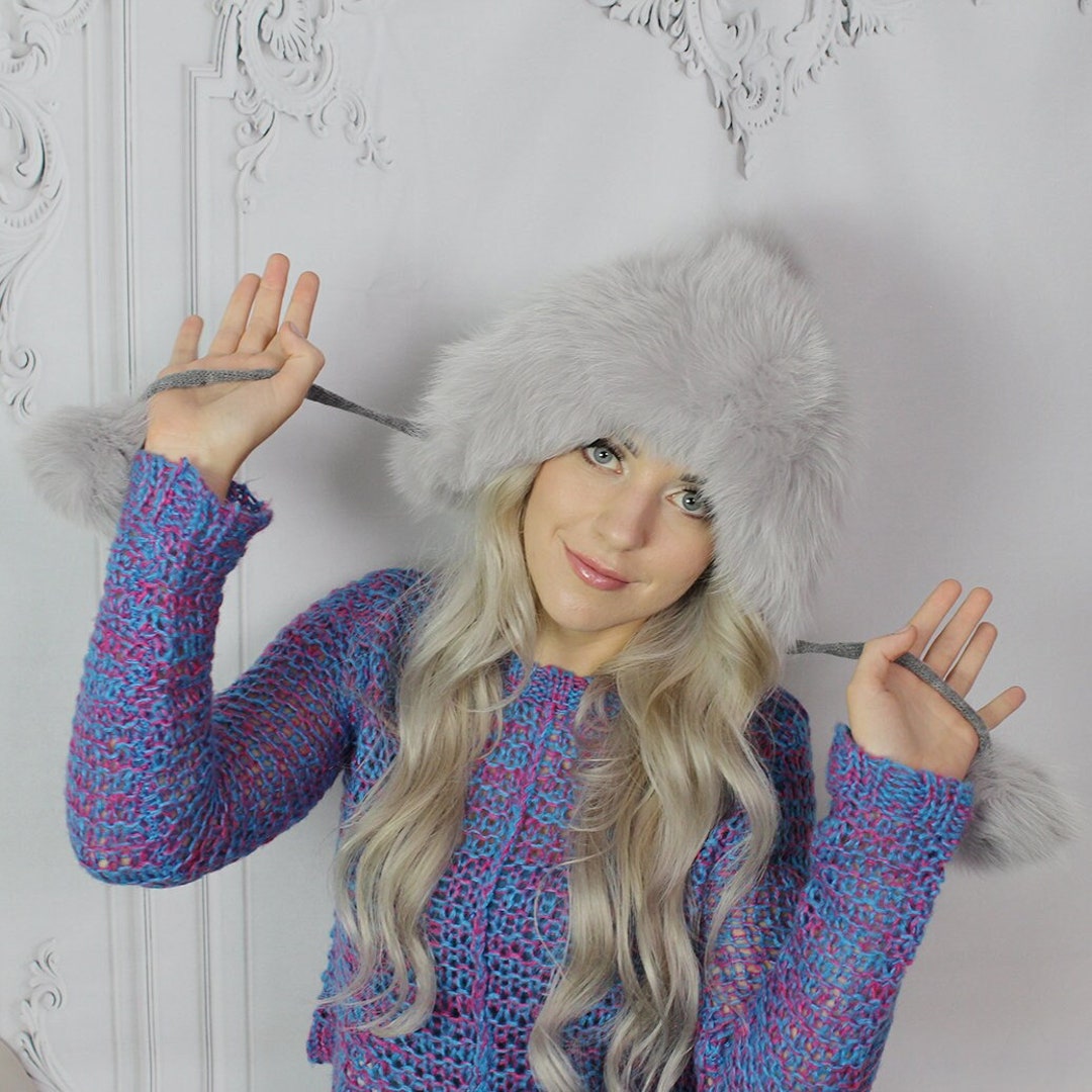 Real Fox Fur Trimmed Hat With Pom-Pom Ties – Grey
