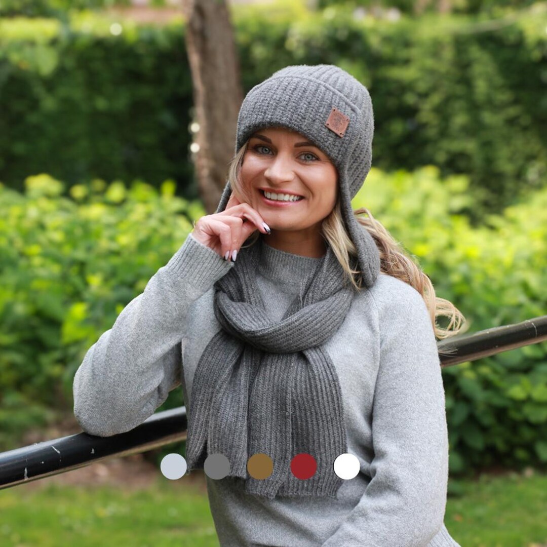 Women's Winter Cashmere Earflap Hat – Soft Trapper Style Beanie