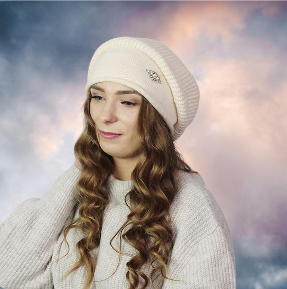 Women display picture 1