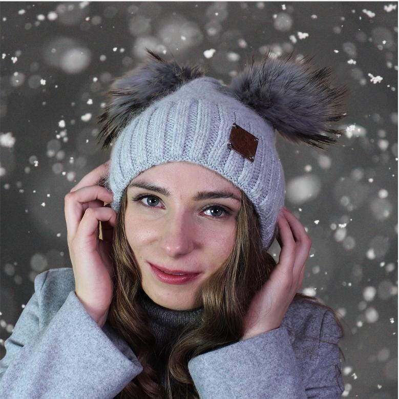 Chapeau à double pompon France