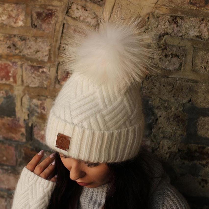 Cashmere Hat and Fingerless Gloves Set, Fox Fur Pom Pom  display picture 2