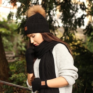 Cashmere set for women: Fox fur pom pom hat, gloves, scarf, Knit set, Cozy and soft women winter cashmere set. Gift for her.