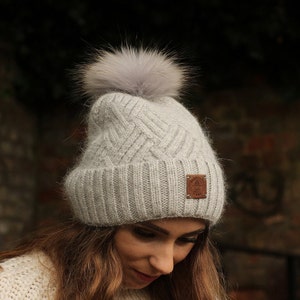 Grey cashmere real fur pom pom hat