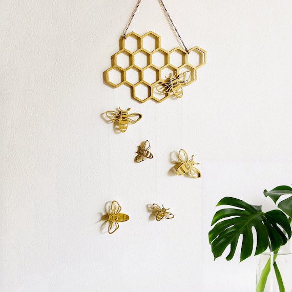 Bee wall art deals