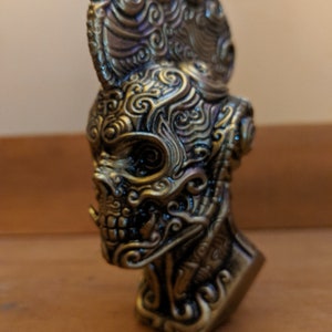 Skullhawk (Free shipping in the US)