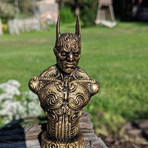 Bat bust