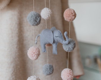 Ein Babymobile mit Elefant fürJunge Mädchen | Geschenk Babyhimmel Wickelkommode Stubenwagen als Geschenk zur Geburt Filzmobile | Mobile